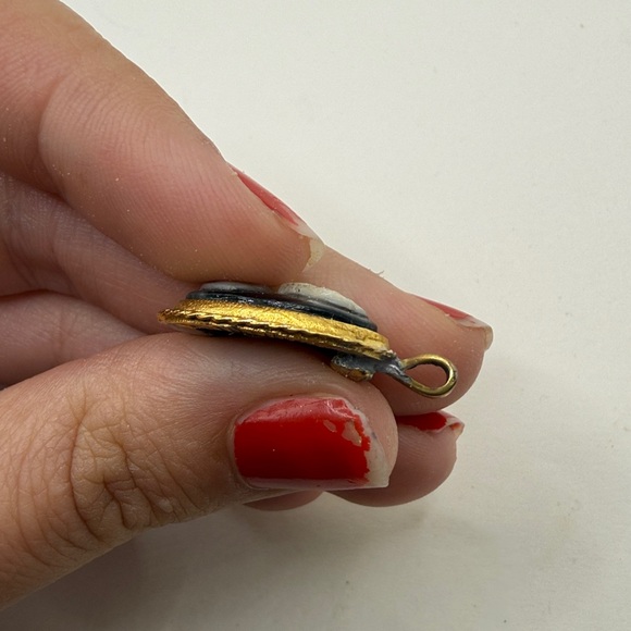 Vintage Gold Tone Cameo Pendant Photo Black White Woman Face Victorian Mini - Picture 5 of 7